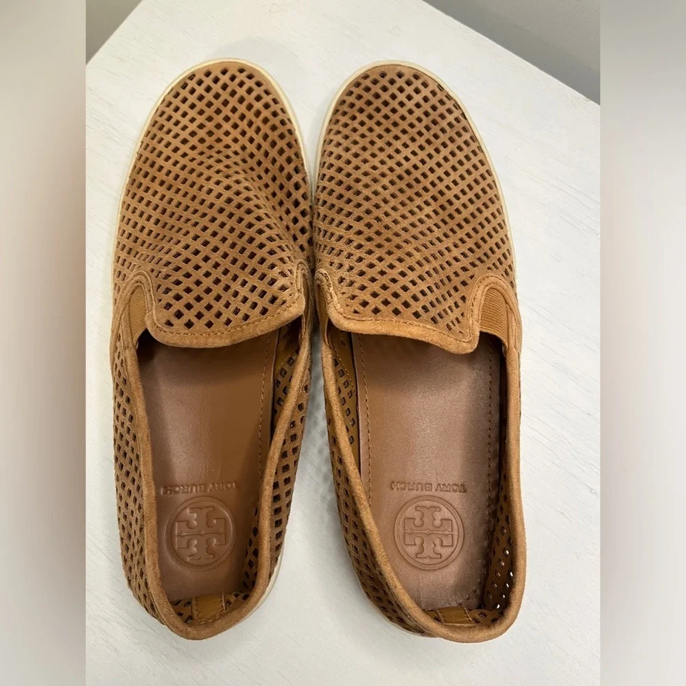 Tory Burch Jesse Suede Perforated Sneaker Tan Sz 9 Slip On